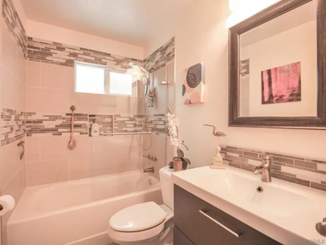 9772 Castaic Ct, Santee, California 92071
