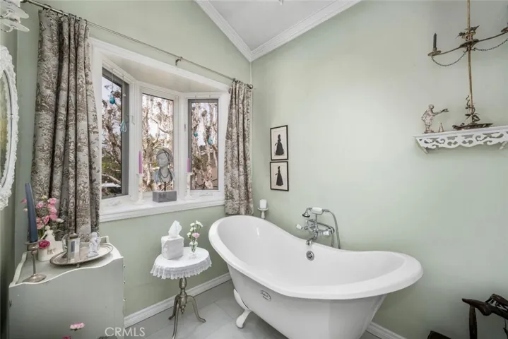 11614 Regent Street, Los Angeles, California 90066