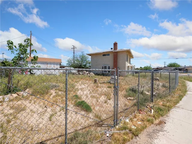 25536 Tamarisk Street, Barstow, California 92311