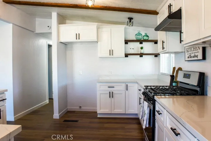 290 N A Street, Perris, California 92570