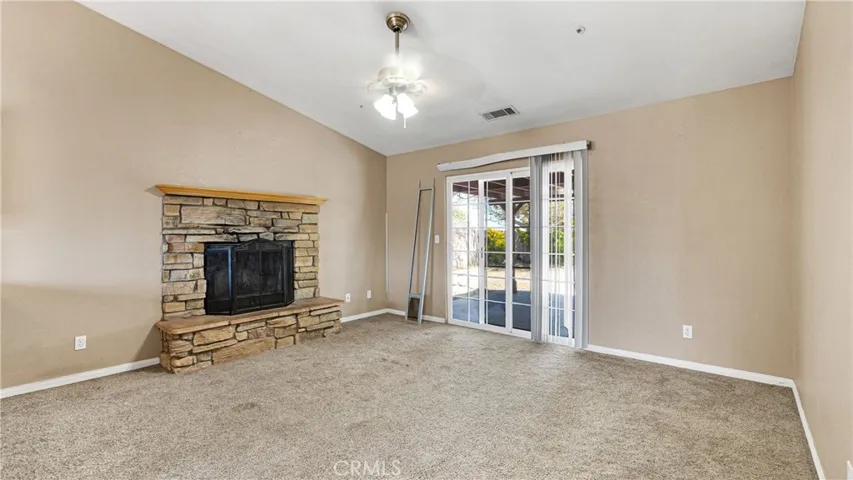 12271 Middleton Rd, Phelan, California 92372