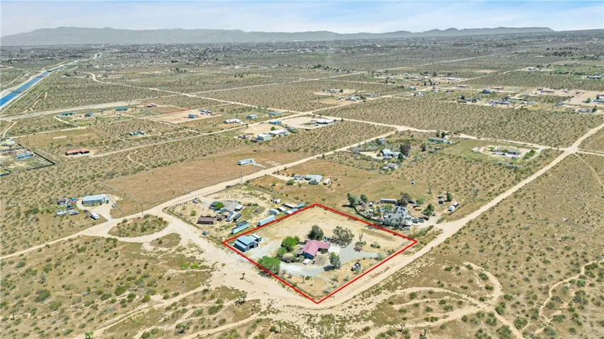 12271 Middleton Rd, Phelan, California 92372