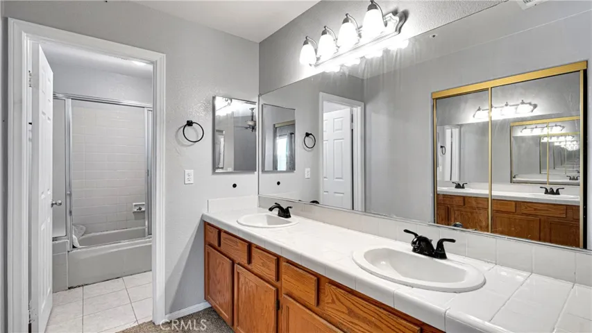 12271 Middleton Rd, Phelan, California 92372