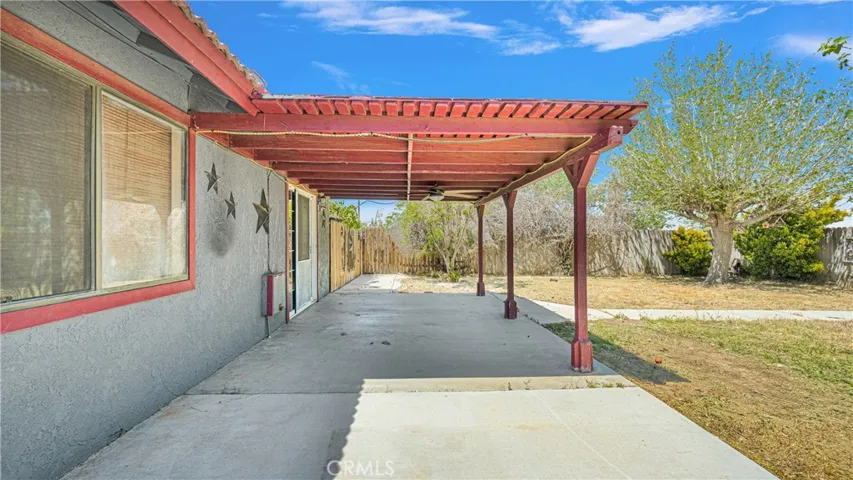 12271 Middleton Rd, Phelan, California 92372