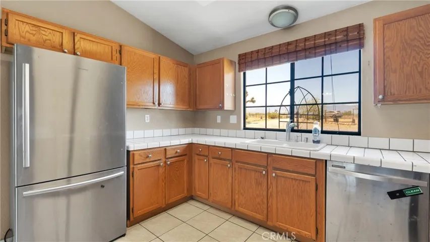12271 Middleton Rd, Phelan, California 92372