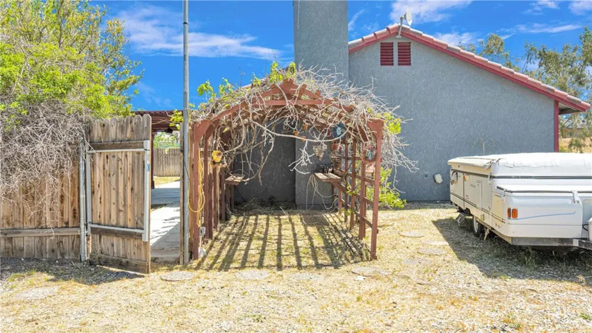 12271 Middleton Rd, Phelan, California 92372