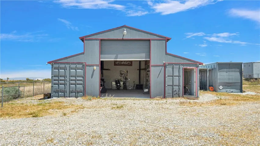 12271 Middleton Rd, Phelan, California 92372