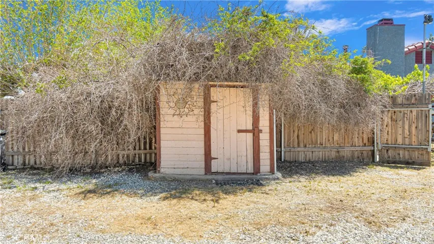 12271 Middleton Rd, Phelan, California 92372