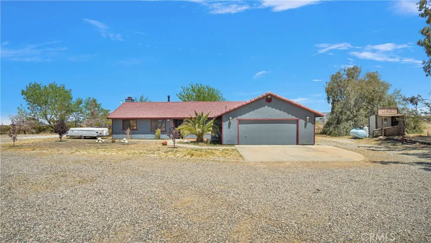 12271 Middleton Rd, Phelan, California 92372