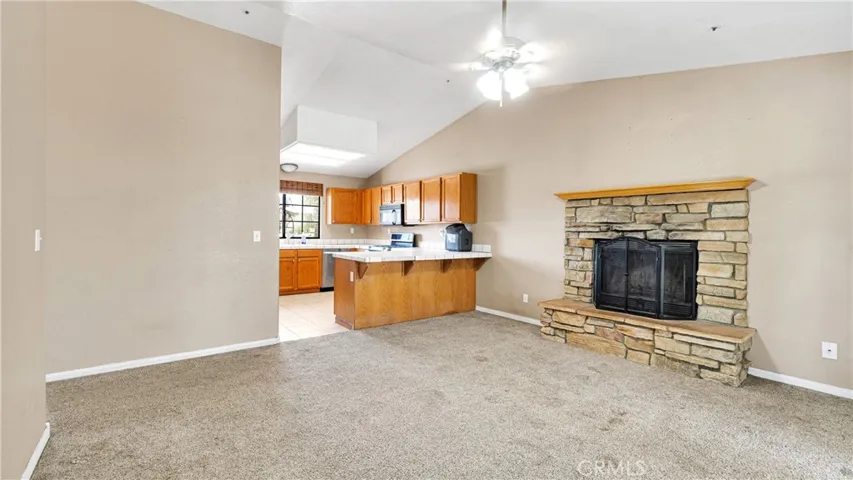 12271 Middleton Rd, Phelan, California 92372
