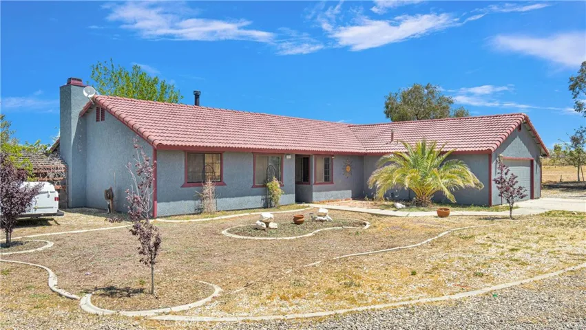 12271 Middleton Rd, Phelan, California 92372