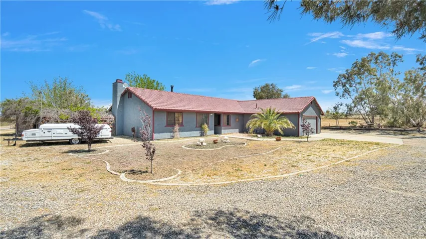 12271 Middleton Rd, Phelan, California 92372