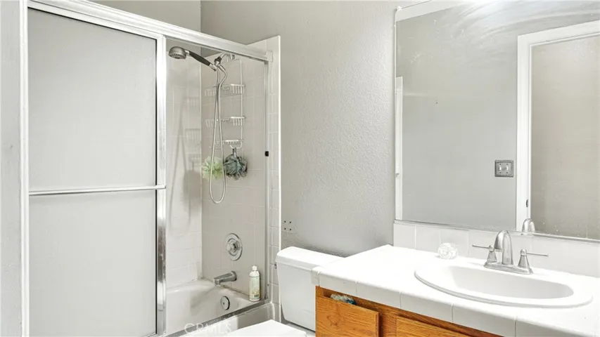 12271 Middleton Rd, Phelan, California 92372