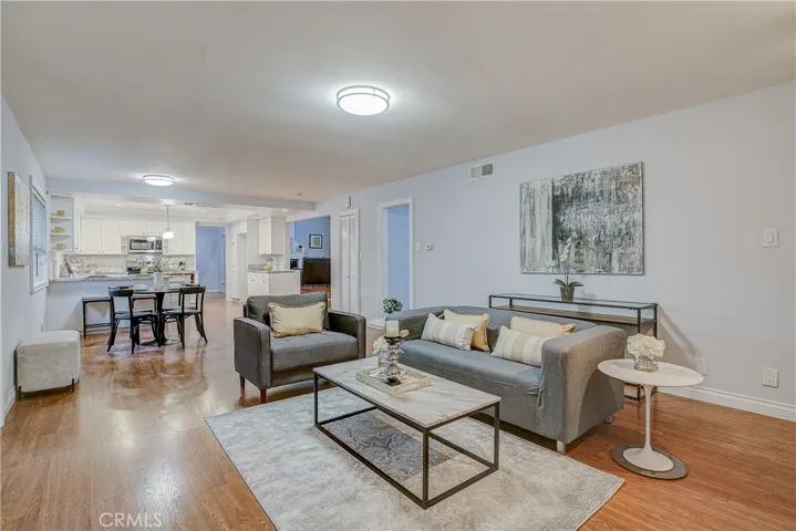 Family Room 4
