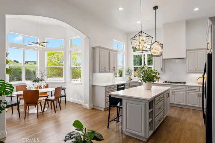 8560 Corriente Road, Atascadero, California 93422