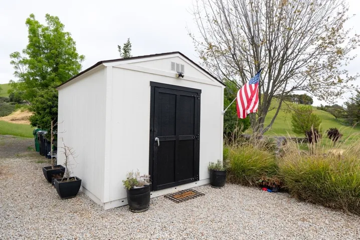 8560 Corriente Road, Atascadero, California 93422