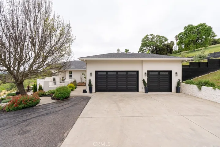 8560 Corriente Road, Atascadero, California 93422