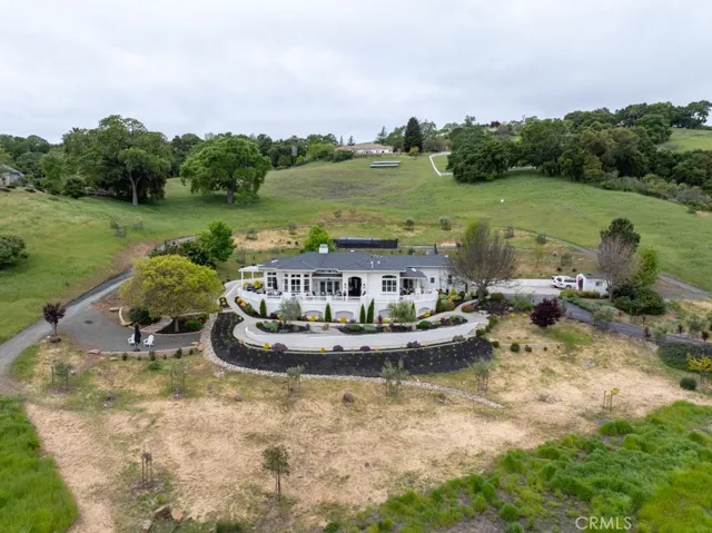 8560 Corriente Road, Atascadero, California 93422