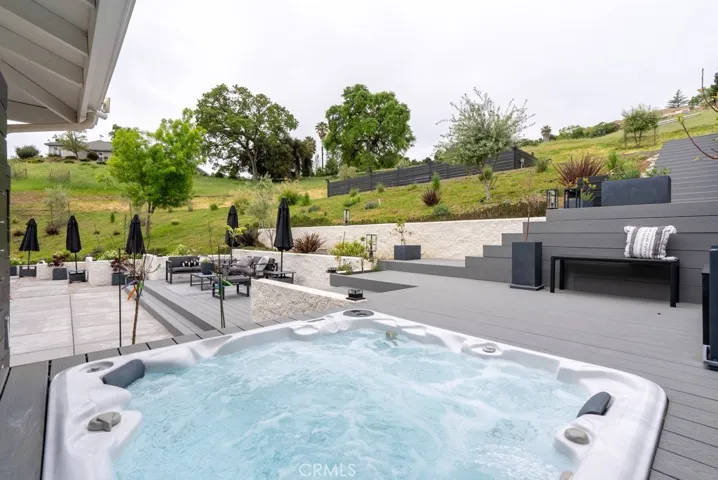 8560 Corriente Road, Atascadero, California 93422