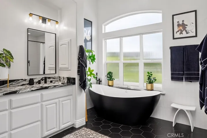 8560 Corriente Road, Atascadero, California 93422