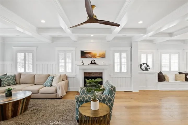 411 Emerald Street, Redondo Beach, California 90277