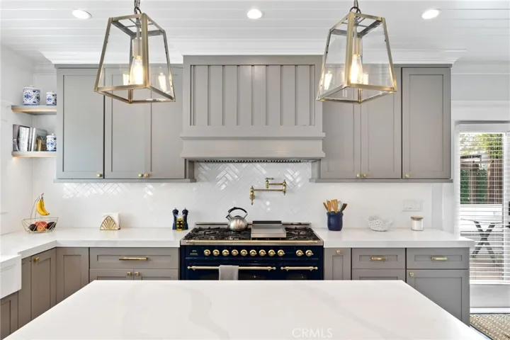 411 Emerald Street, Redondo Beach, California 90277