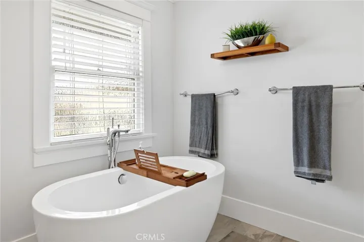 411 Emerald Street, Redondo Beach, California 90277