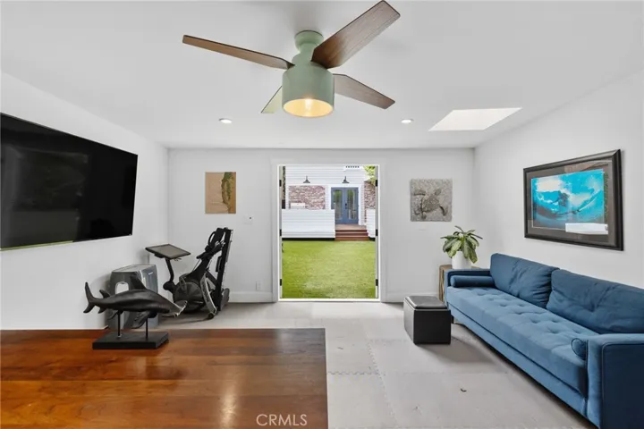411 Emerald Street, Redondo Beach, California 90277