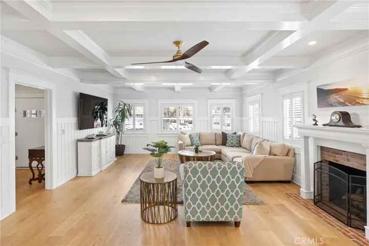 411 Emerald Street, Redondo Beach, California 90277