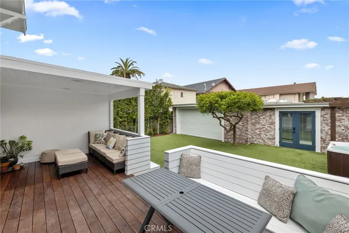 411 Emerald Street, Redondo Beach, California 90277
