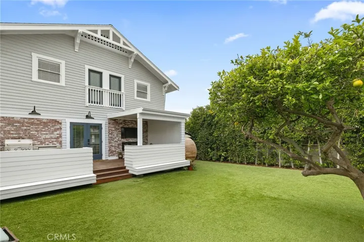 411 Emerald Street, Redondo Beach, California 90277