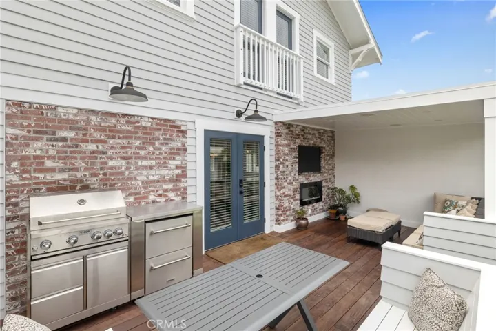 411 Emerald Street, Redondo Beach, California 90277