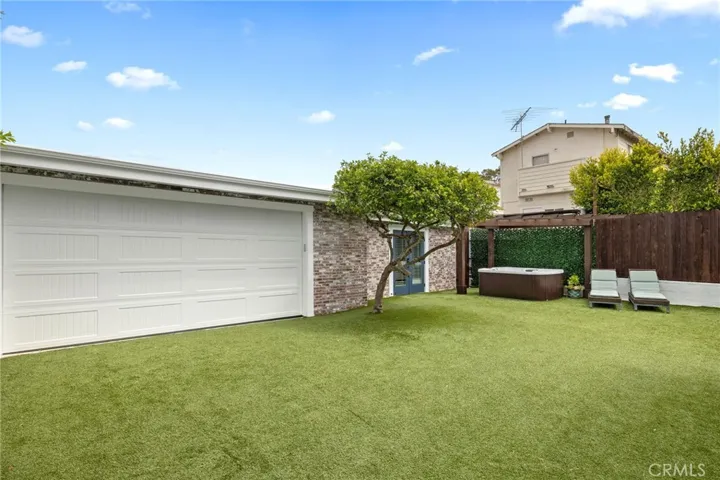 411 Emerald Street, Redondo Beach, California 90277