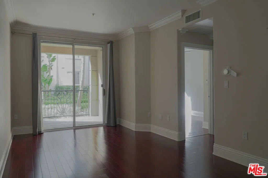 3112 Watermarke Place, Irvine, California 92612 home-pic-10