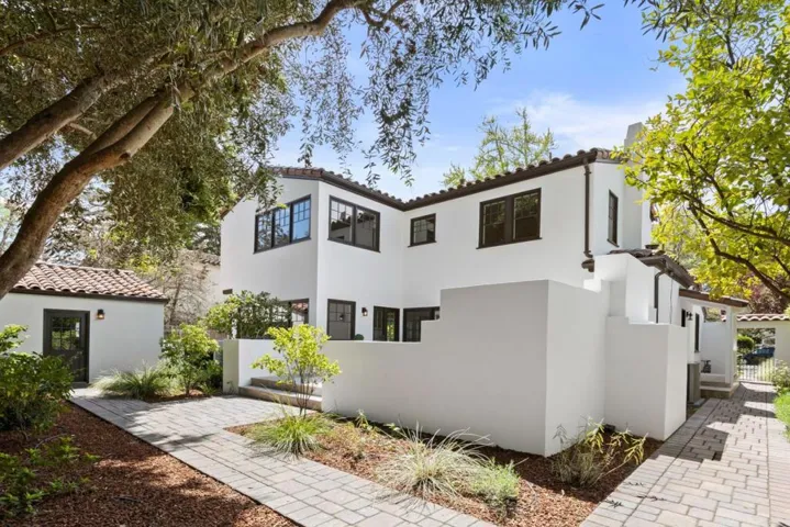 1945 Cowper Street, Palo Alto, California 94301