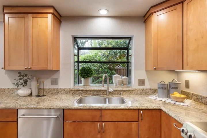 165 Gladys Avenue, Mountain View, California 94043