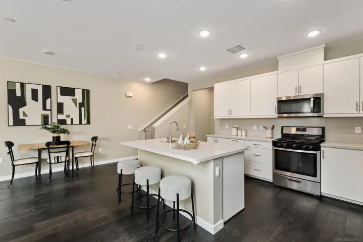 879 Blackstone Dr, San Marcos, California 92078