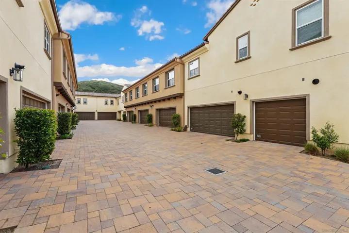 879 Blackstone Dr, San Marcos, California 92078