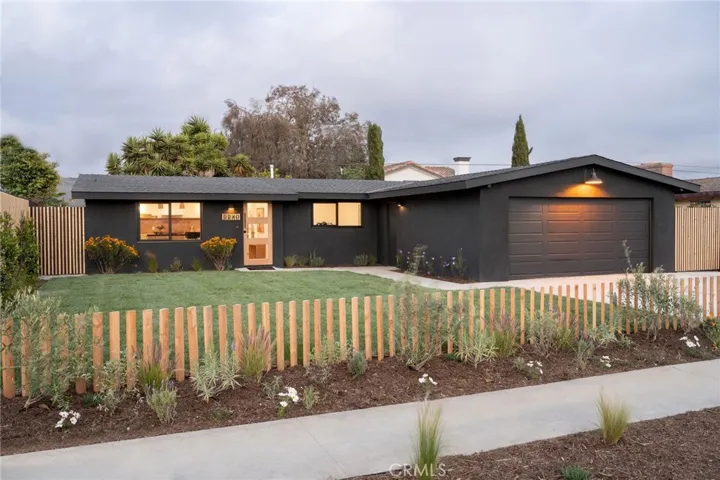 2240 Anaheim Avenue, Costa Mesa, California 92627
