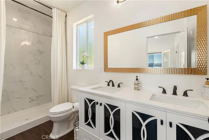 Upper level master bath