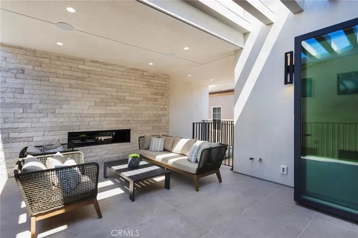 430 1/2 Fernleaf, Corona Del Mar, California 92625