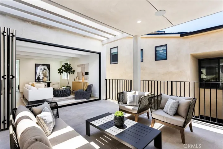 430 1/2 Fernleaf, Corona Del Mar, California 92625