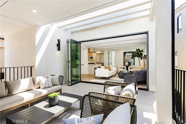 430 1/2 Fernleaf, Corona Del Mar, California 92625