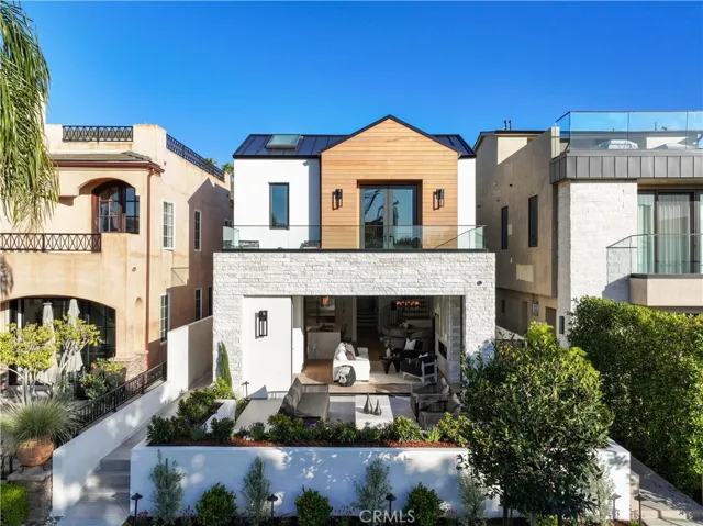 430 1/2 Fernleaf, Corona Del Mar, California 92625