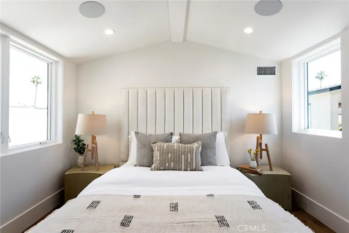 430 1/2 Fernleaf, Corona Del Mar, California 92625