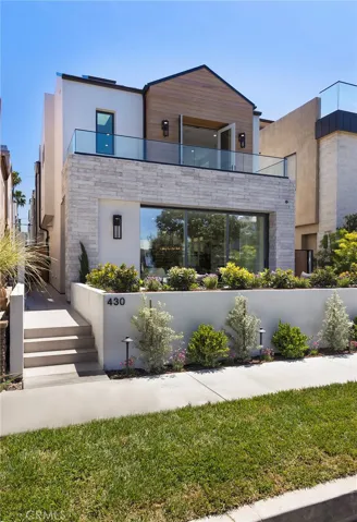 430 1/2 Fernleaf, Corona Del Mar, California 92625