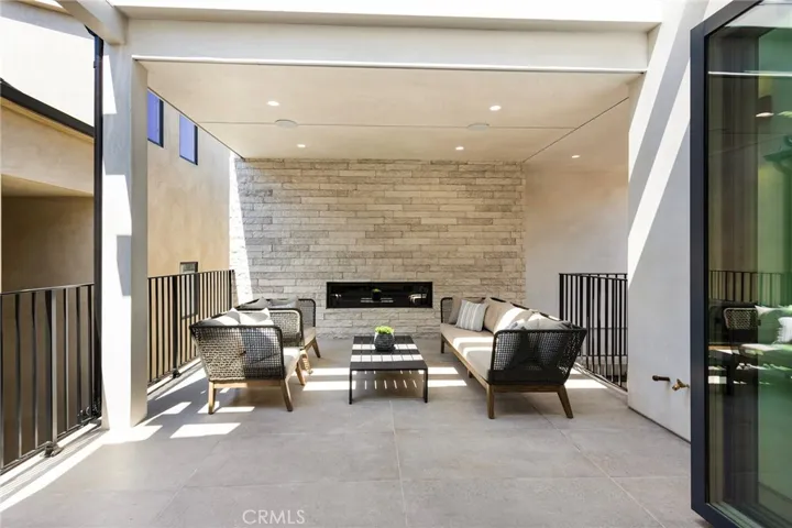 430 1/2 Fernleaf, Corona Del Mar, California 92625