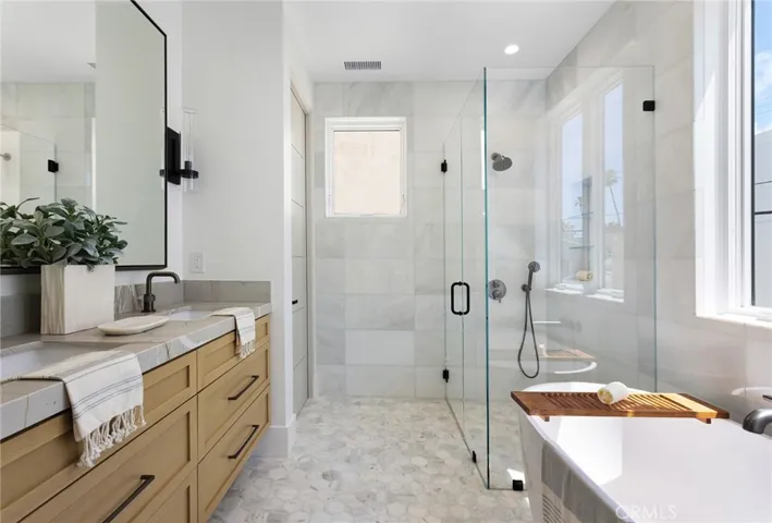 430 1/2 Fernleaf, Corona Del Mar, California 92625