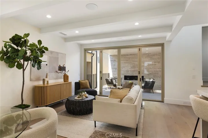 430 1/2 Fernleaf, Corona Del Mar, California 92625