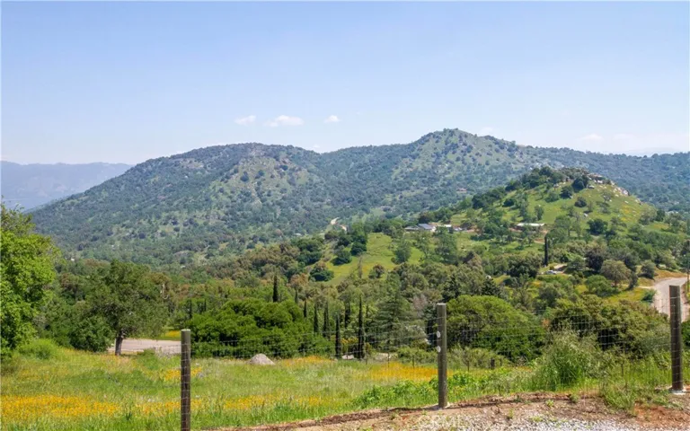 47463 Creekside, Squaw Valley, California 93675